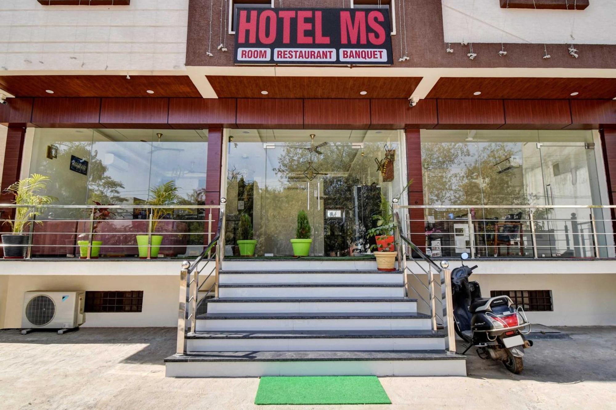 Hotel M.S Jaipur Exteriör bild