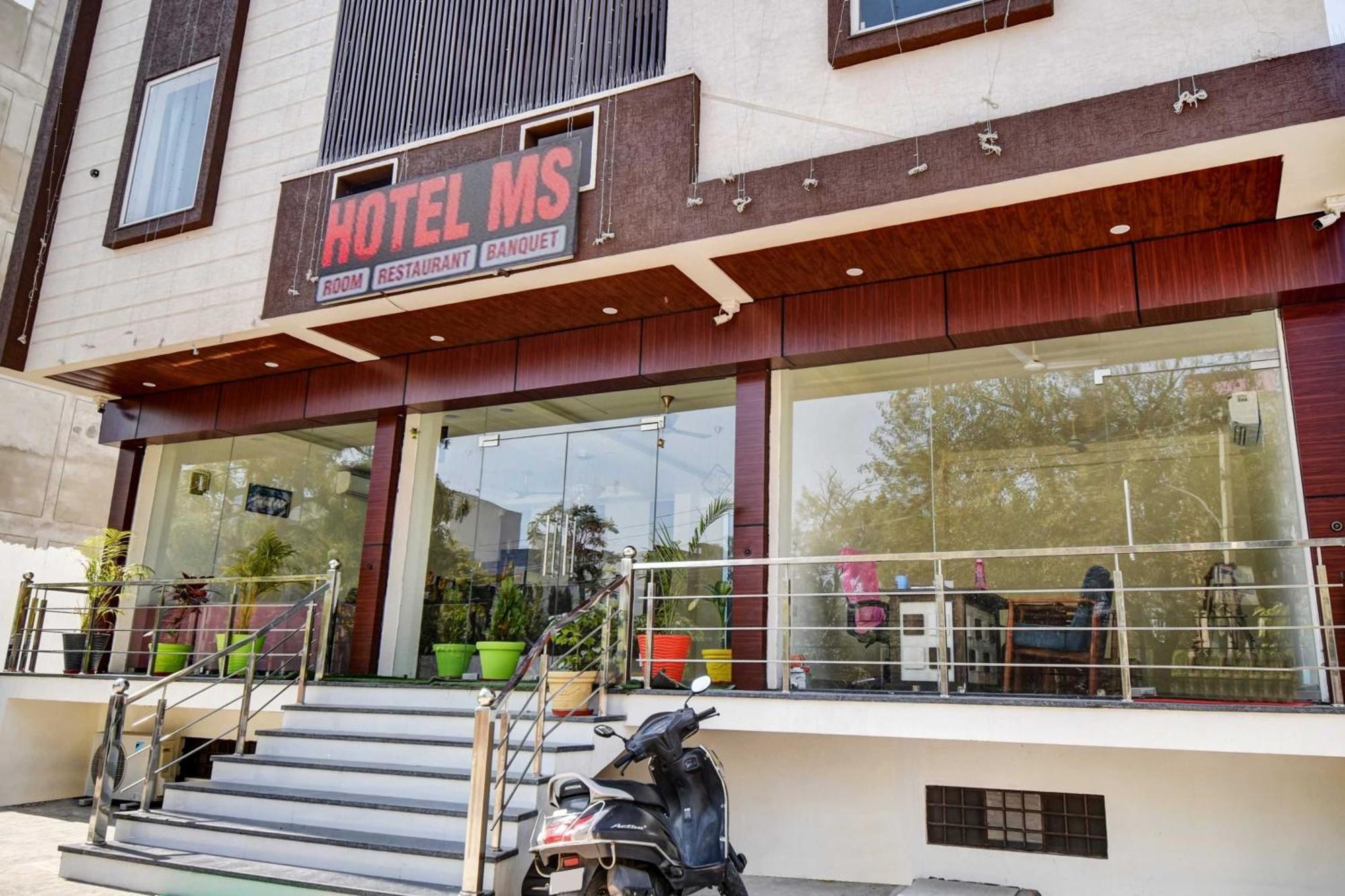 Hotel M.S Jaipur Exteriör bild